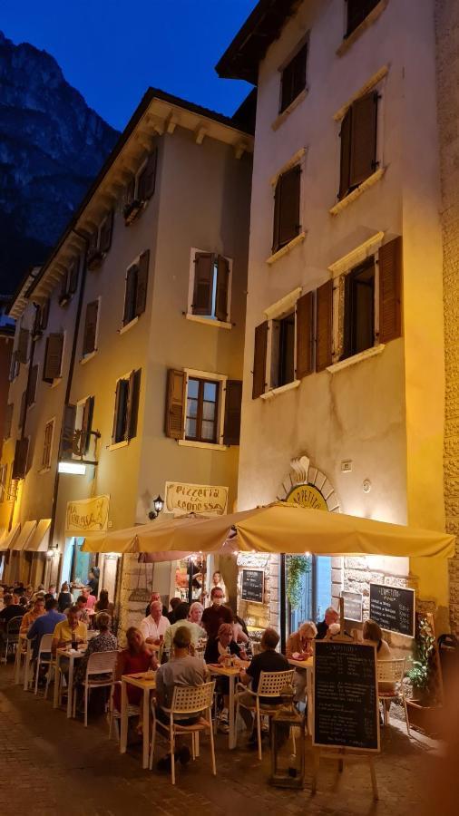 Appartamento Sunrise - Centro Storico N2 Riva del Garda Exteriér fotografie
