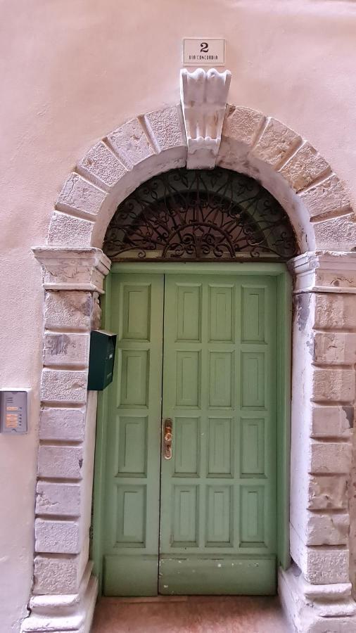 Appartamento Sunrise - Centro Storico N2 Riva del Garda Exteriér fotografie